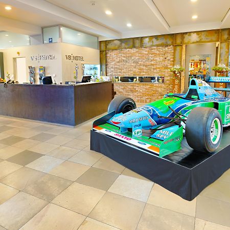 V8 Hotel Classic Motorworld Region Stuttgart 뵈브링엔 외부 사진