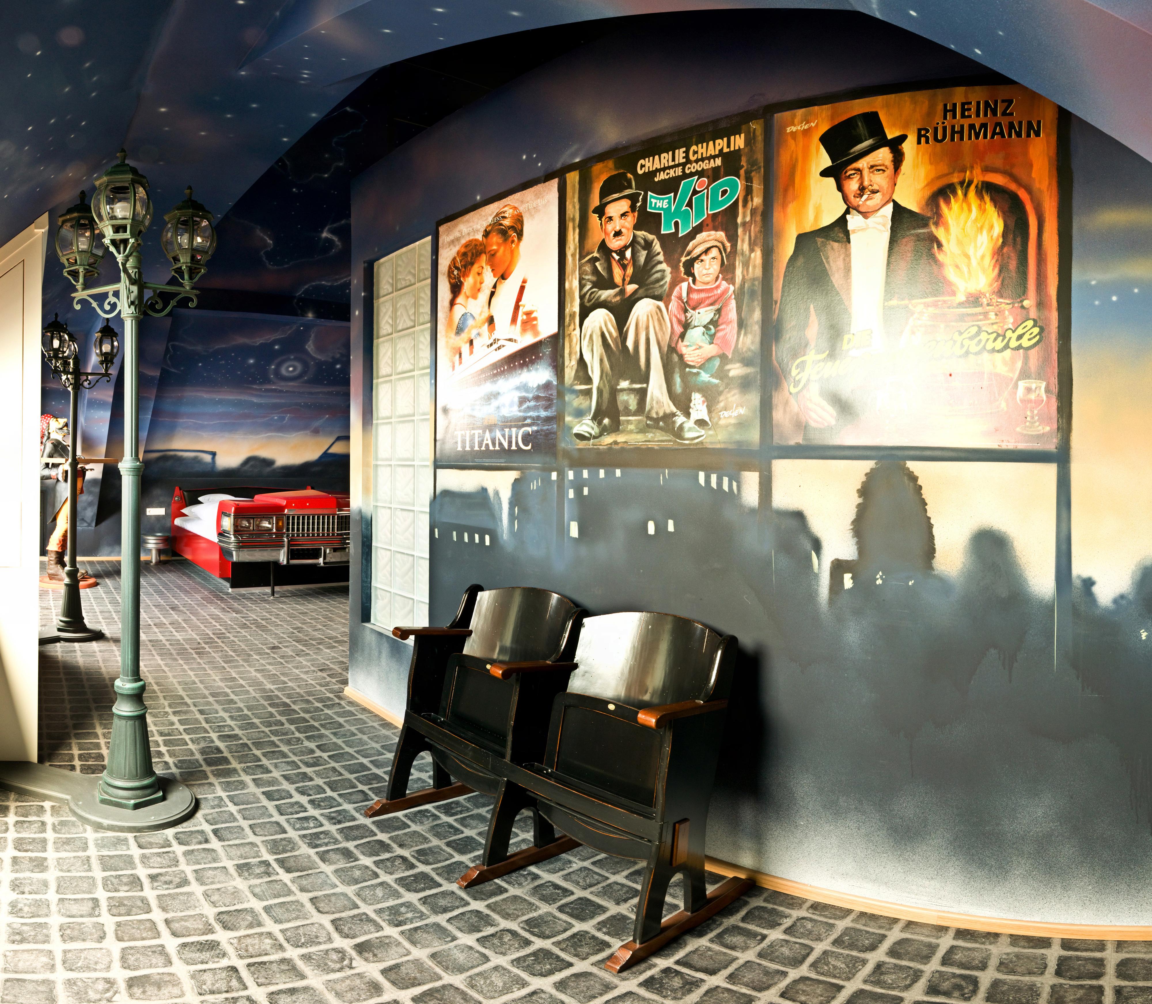 V8 Hotel Classic Motorworld Region Stuttgart 뵈브링엔 외부 사진