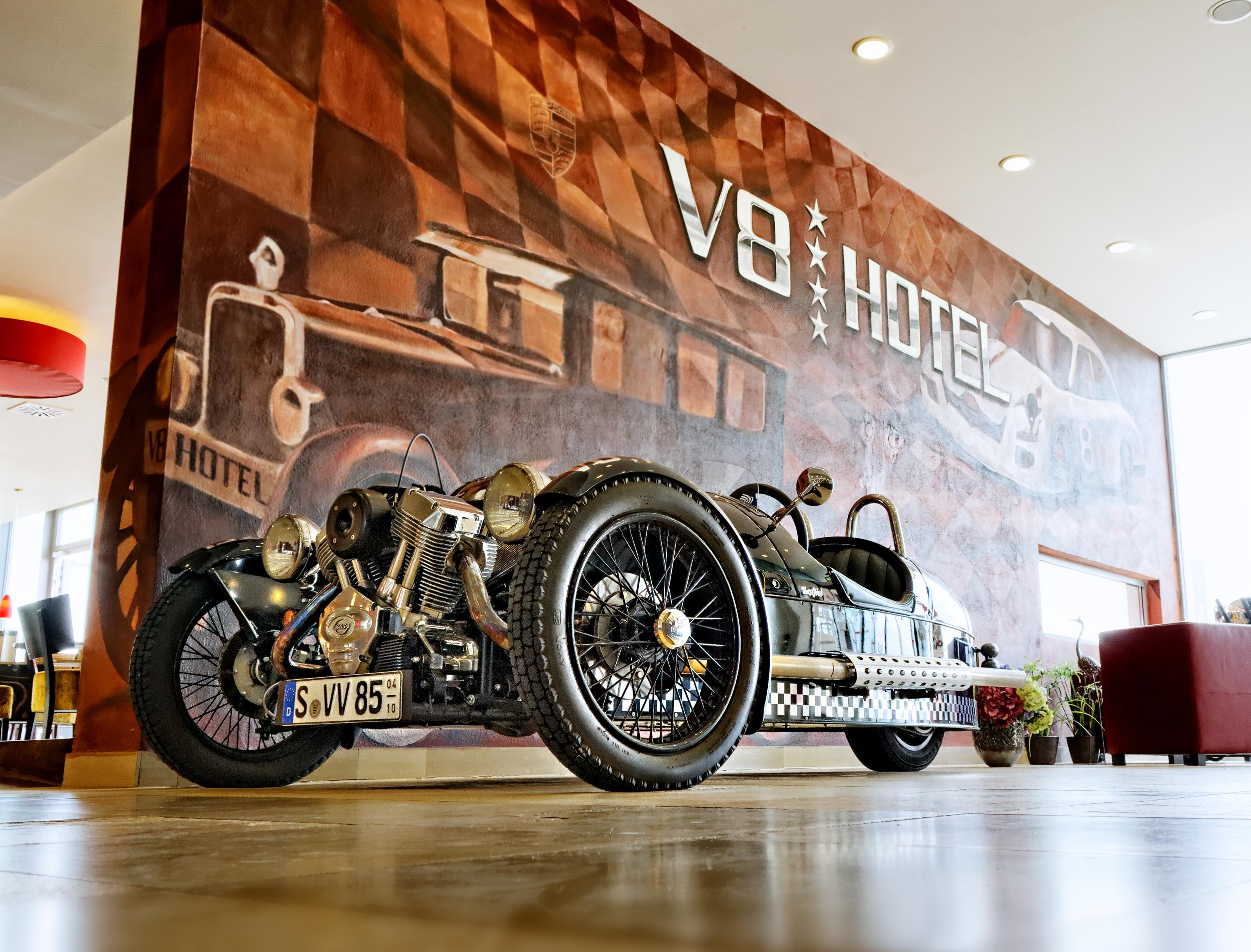 V8 Hotel Classic Motorworld Region Stuttgart 뵈브링엔 외부 사진